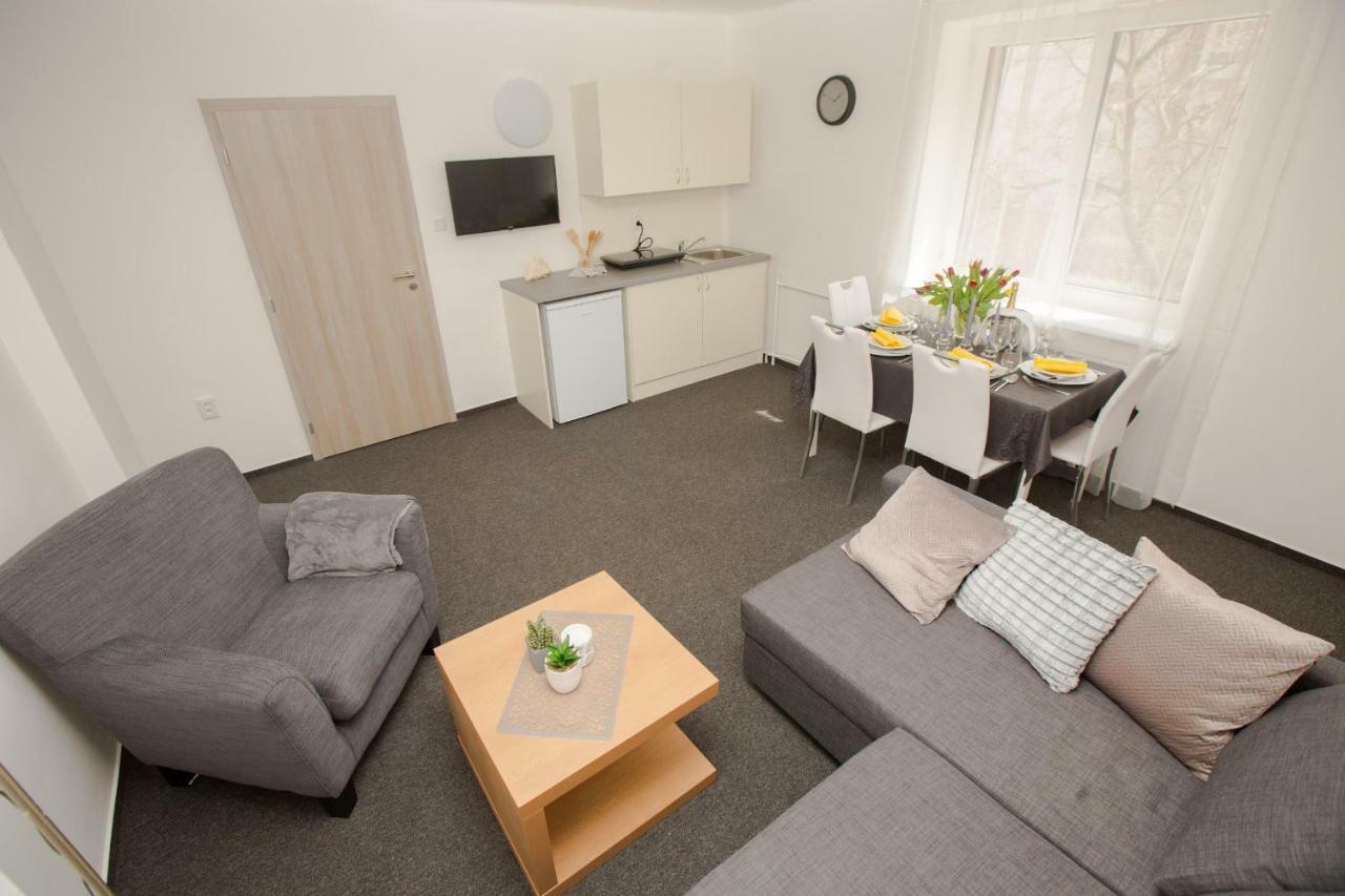 Hotel Blue Apartment Bratislava Luaran gambar