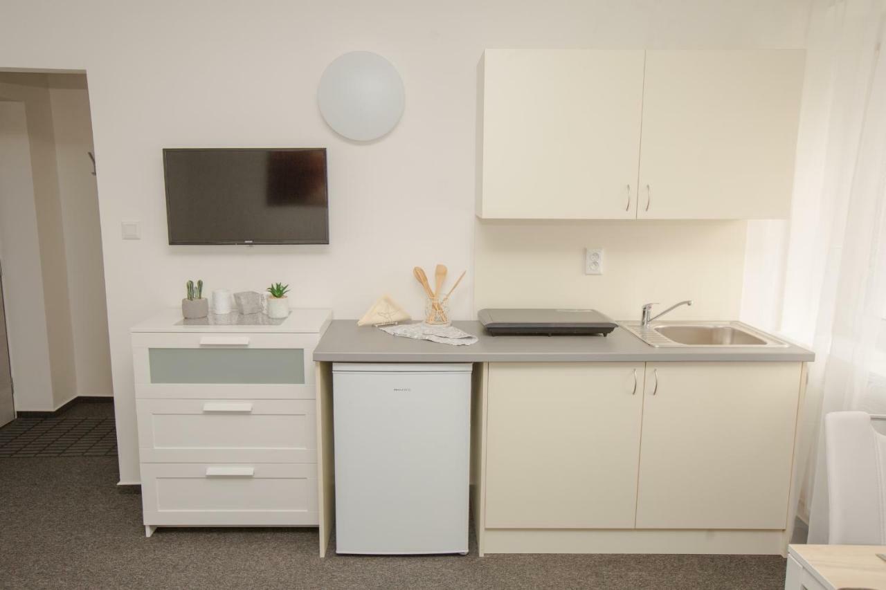 Hotel Blue Apartment Bratislava Luaran gambar
