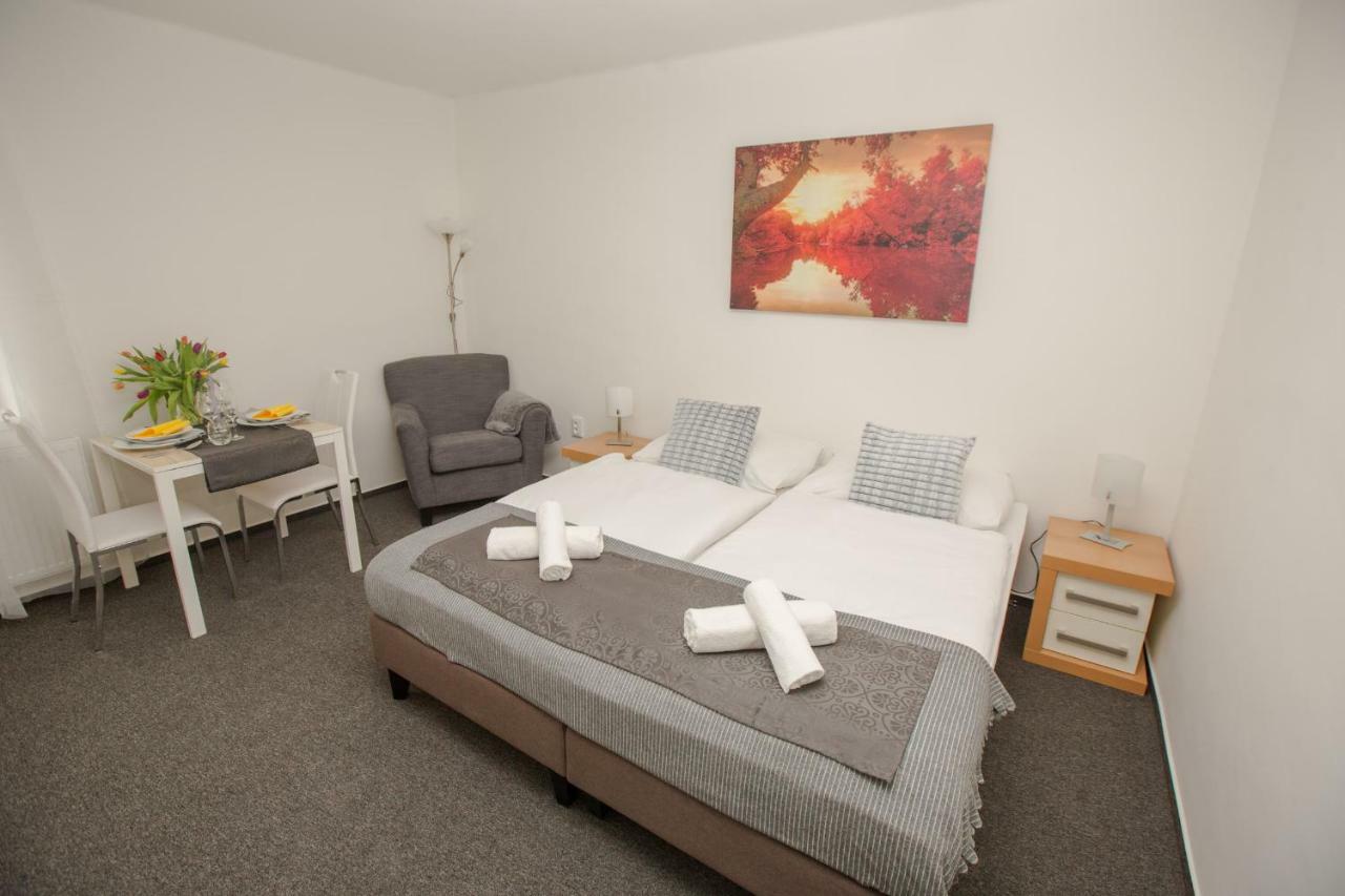 Hotel Blue Apartment Bratislava Luaran gambar
