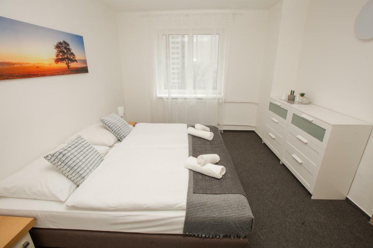 Hotel Blue Apartment Bratislava Luaran gambar