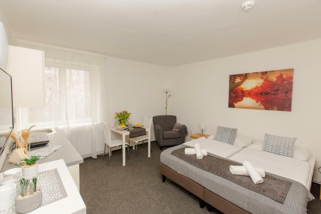 Hotel Blue Apartment Bratislava Luaran gambar