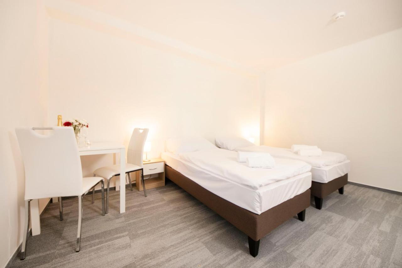 Hotel Blue Apartment Bratislava Luaran gambar