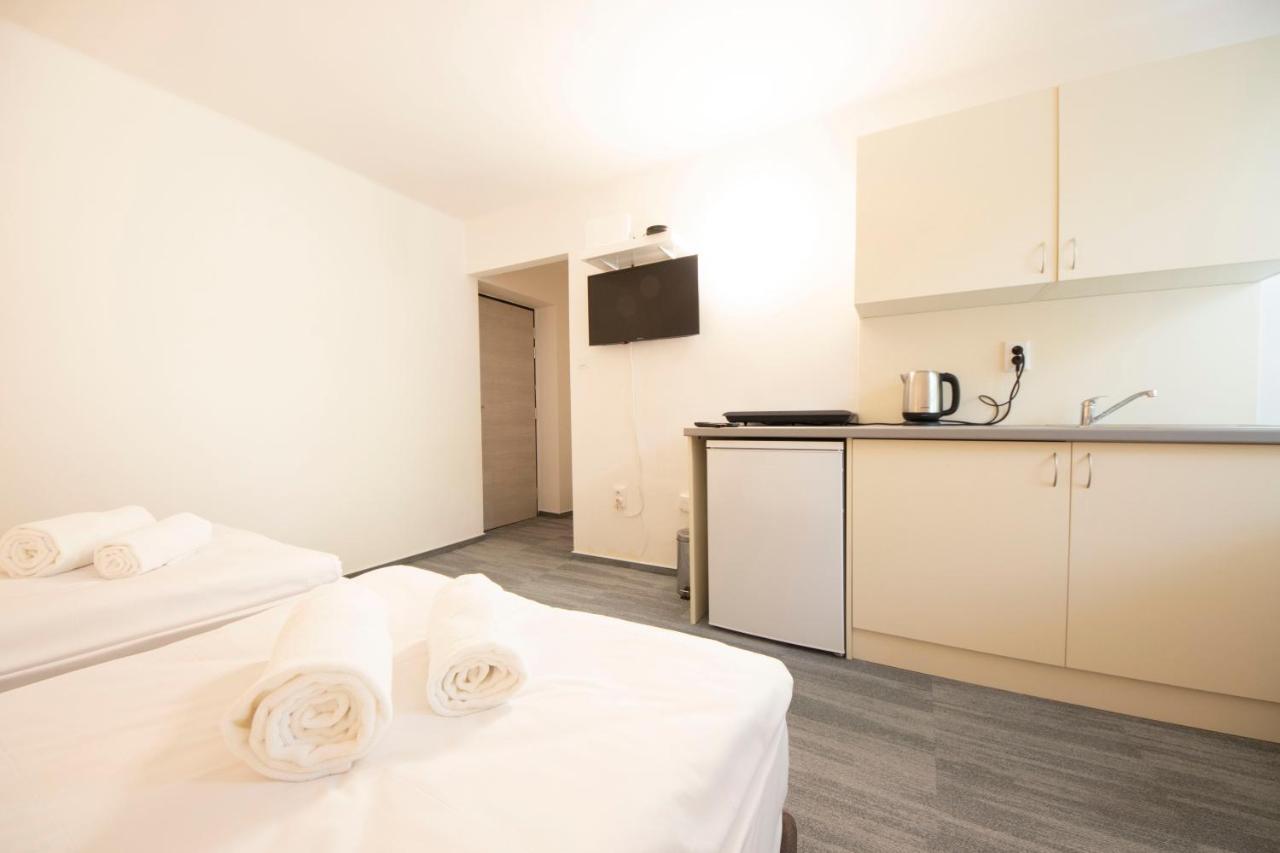 Hotel Blue Apartment Bratislava Luaran gambar